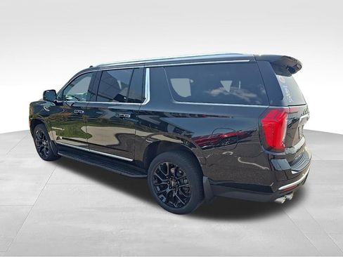 Used 2022 GMC Yukon XL Denali AWD/4WD image 2