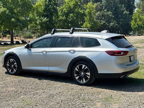 Used 2018 Buick Regal Preferred w/ Sights and Sounds Package AWD/4WD image 35