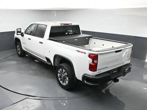 Used 2022 Chevrolet Silverado 2500 Custom w/ Custom Convenience Package image 37