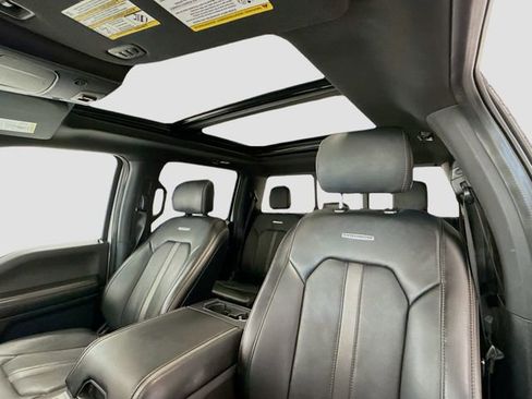 Used 2019 Ford F150 Platinum w/ Equipment Group 701A Luxury AWD/4WD image 20