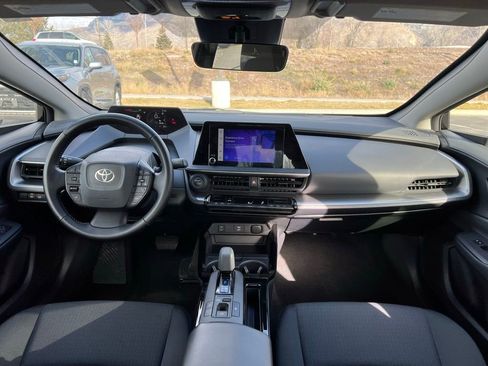 Used 2024 Toyota Prius LE image 19