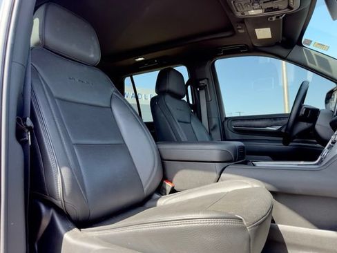 Used 2024 GMC Yukon Denali AWD/4WD image 14
