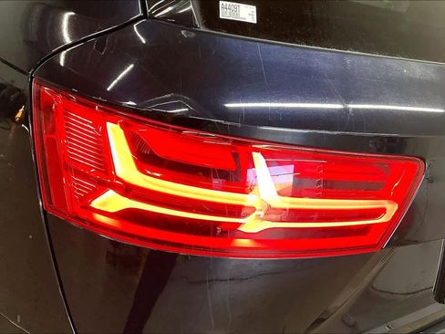 Used 2018 Audi Q7 3.0T Premium Plus w/ Premium Plus Package image 31