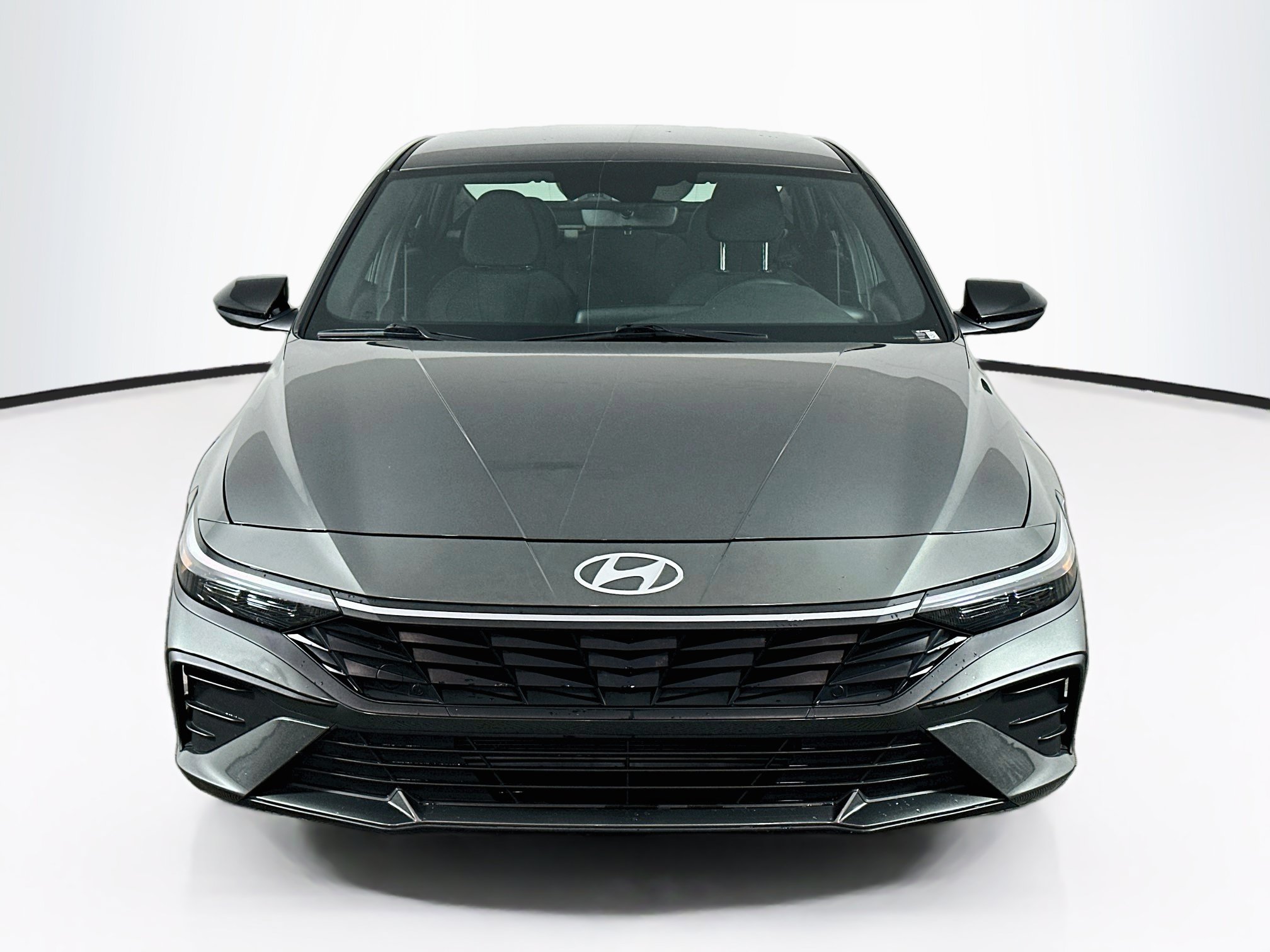Used 2026 Hyundai Elantra Sport FWD image 2