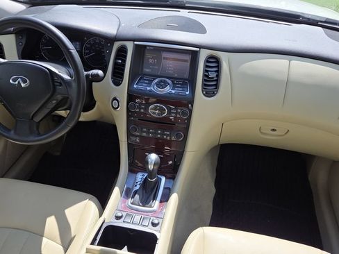 Used 2017 INFINITI QX50 AWD w/ Premium Package image 15
