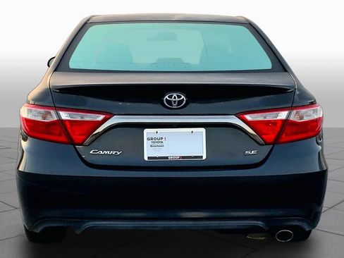 Used 2017 Toyota Camry SE FWD image 5