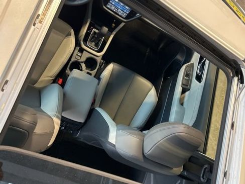 Used 2025 Subaru Forester Limited image 54