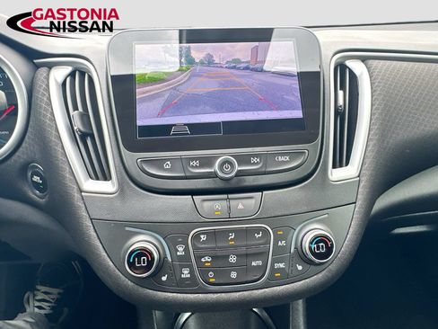 Used 2025 Chevrolet Malibu LT FWD image 18