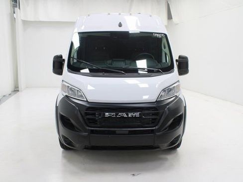 Used 2025 RAM ProMaster 2500 w/ Storage Group image 24