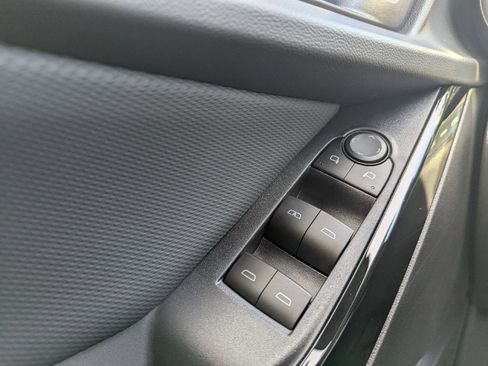 New 2026 Chevrolet Equinox LT w/ Convenience Package II image 48