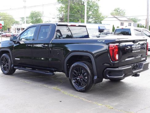 Used 2023 GMC Sierra 1500 Elevation w/ LPO, Elevation Black Package AWD/4WD image 2
