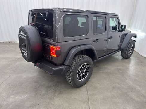 Used 2025 Jeep Wrangler Unlimited Rubicon image 21