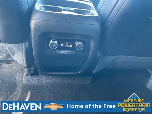 Used 2025 Buick Enclave Sport Touring FWD image 21