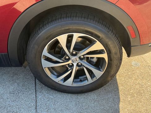 Used 2023 Buick Envision Essence image 30