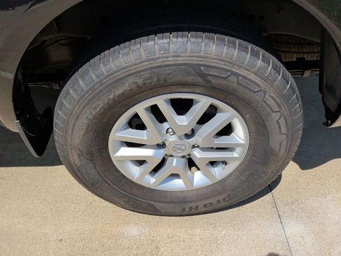 Used 2019 Nissan Frontier SV RWD image 11