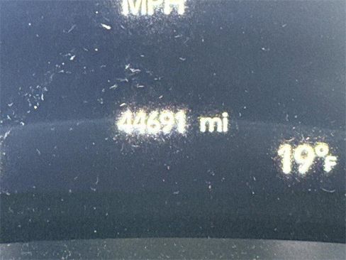 Used 2020 Chrysler Pacifica Touring-L w/ Advanced Safetytec Group image 28