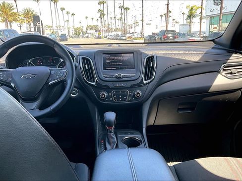 Used 2023 Chevrolet Equinox RS FWD image 33