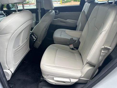 Used 2023 Kia Sorento SX FWD image 25