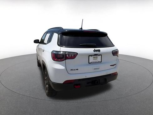 Used 2025 Jeep Compass Trailhawk w/ Trailer Tow Group AWD/4WD image 11