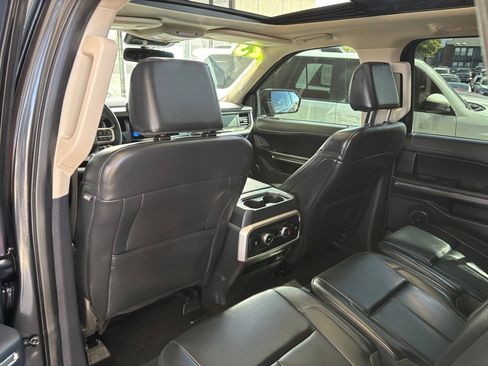 Used 2023 Ford Expedition Max XLT image 21