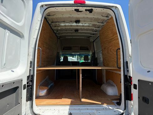 Used 2020 Nissan NV 2500 SV RWD image 11