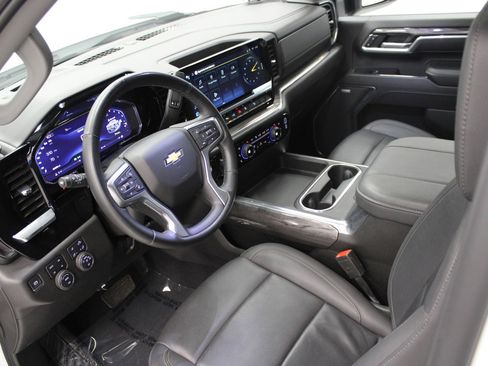 Used 2025 Chevrolet Silverado 2500 LTZ w/ Z71 Chrome Sport Edition image 14