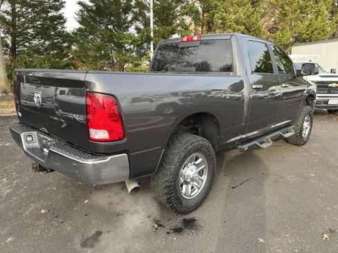 Used 2018 RAM 2500 SLT image 10