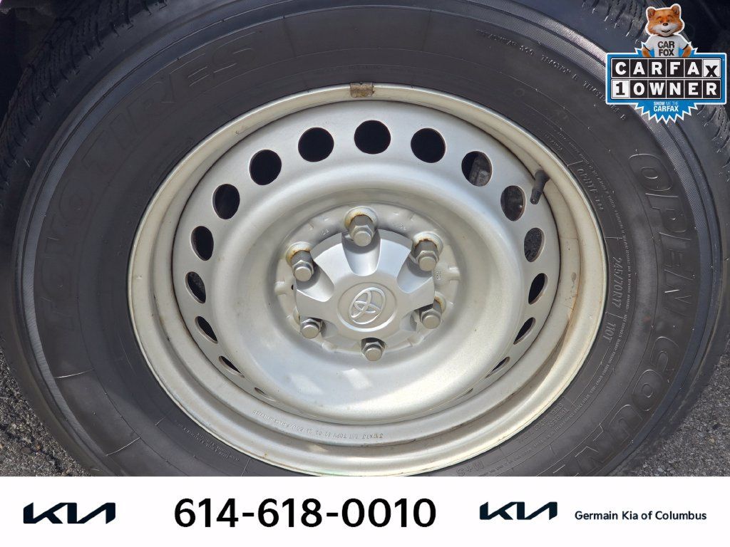 Used 2024 Toyota Tacoma SR RWD image 12