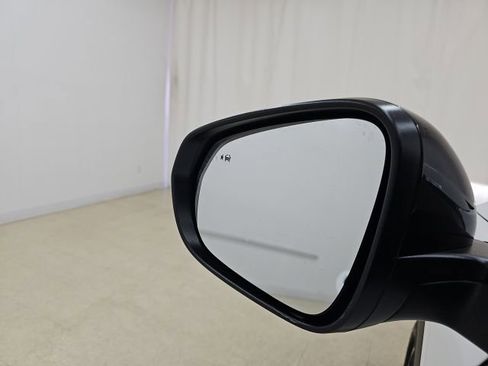 Used 2024 Chevrolet Trax RS w/ Driver Confidence Package image 8