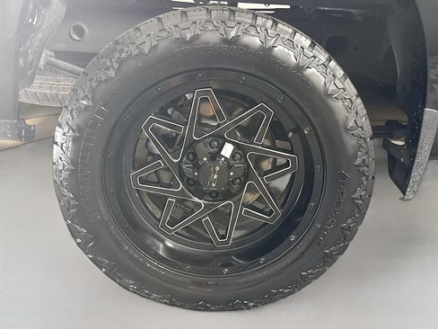 Used 2023 Chevrolet Silverado 1500 Custom RWD image 32