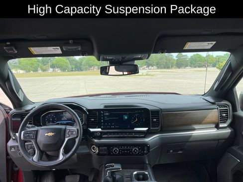 Used 2025 Chevrolet Silverado 1500 High Country AWD/4WD image 13