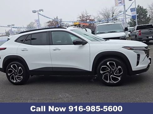 New 2026 Chevrolet Trax RS w/ Sunroof Package image 12