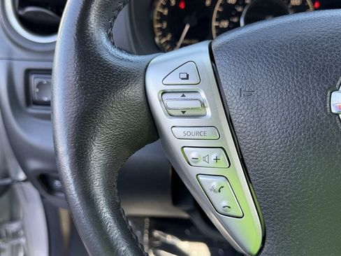 Used 2015 Nissan Versa Note SV FWD image 24