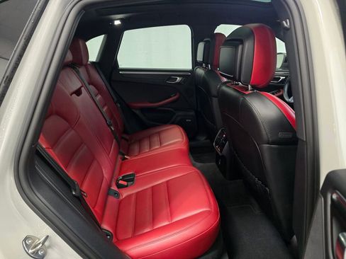 Certified 2024 Porsche Macan GTS image 24