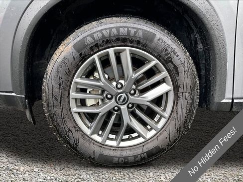 Used 2024 Nissan Rogue S AWD/4WD image 9