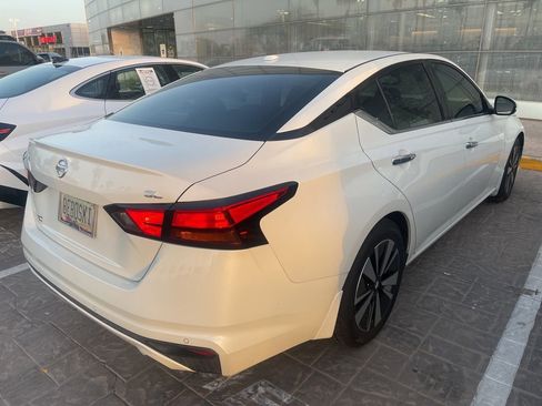 Used 2019 Nissan Altima 2.5 SL FWD image 4
