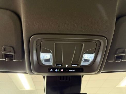 Used 2024 Chevrolet Silverado 2500 LT image 18