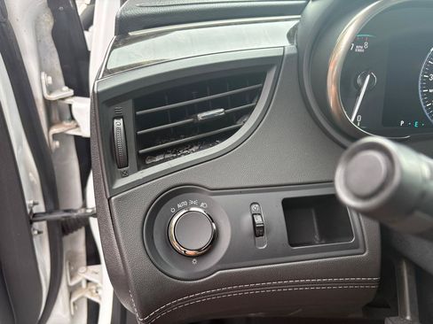 Used 2014 Buick LaCrosse Leather FWD image 18