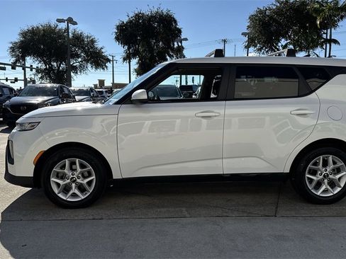 Used 2020 Kia Soul S image 28