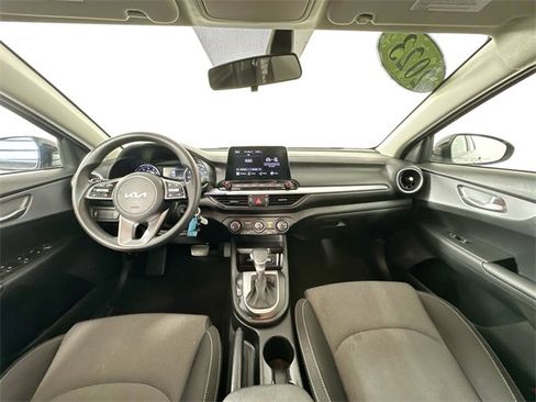 Used 2023 Kia Forte LXS image 4