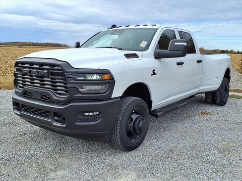 New 2026 RAM 3500 Tradesman image 28
