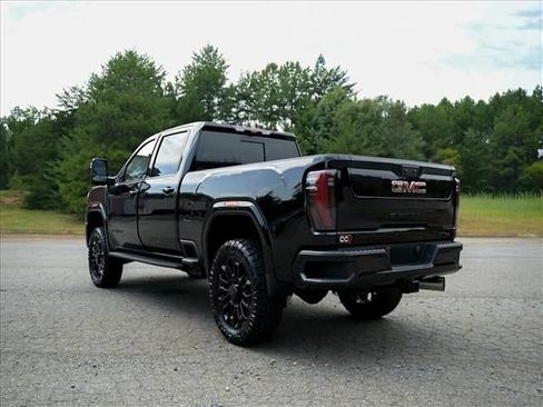 New 2026 GMC Sierra 2500 AT4 w/ AT4 Premium Plus Package AWD/4WD image 10
