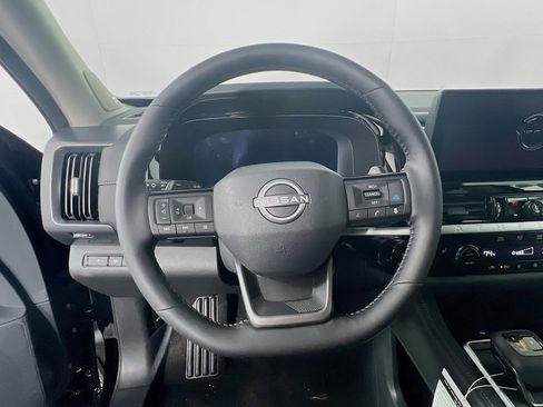 New 2026 Nissan Pathfinder SL image 10