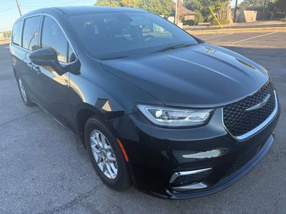 Used 2023 Chrysler Pacifica Touring-L