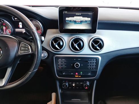 Used 2017 Mercedes-Benz GLA 250 w/ Premium Package image 27