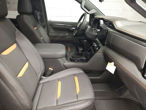 New 2026 GMC Sierra 1500 AT4 w/ AT4 Premium Package AWD/4WD image 7