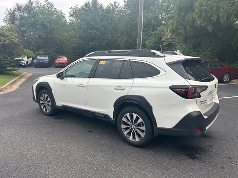 Certified 2025 Subaru Outback Touring AWD/4WD image 7