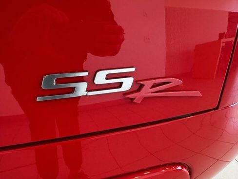 Used 2004 Chevrolet SSR w/ Preferred Equipment Group image 37