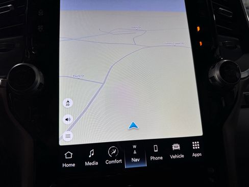 Used 2024 RAM 3500 Laramie image 33