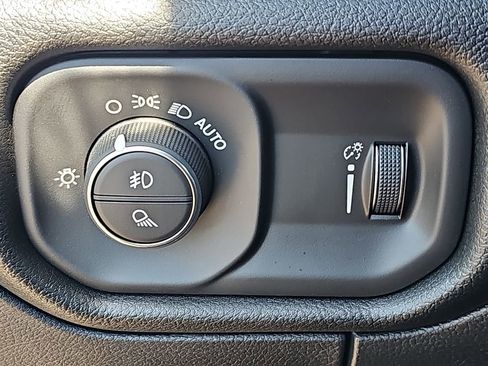 New 2026 RAM 1500 Express AWD/4WD image 25